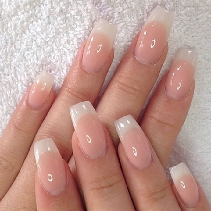 Laat je nagels doen in Almere door Beauty by Kyra.